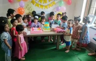 শিশুদের সামাজিকীকরণের শিক্ষা আসে প্রি-স্কুল থেকে/লিটল ডাকলিংসের সৌজন্যে