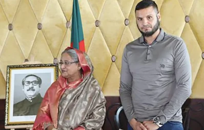 প্রধানমন্ত্রীর সঙ্গে আদম তমিজী হক