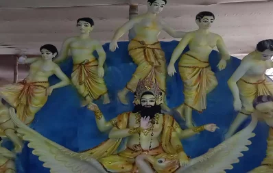 ৫০১টি প্রতিমা বলে অনেক গল্প/ইউএনবি
