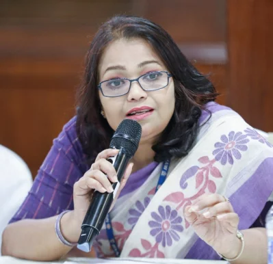 ইসমত জাহান নিপা,   ক্লিনিক্যাল সাইকোলজিস্ট এবং জাতীয় ট্রমা কাউন্সেলিং সেন্টারের প্রধান, নারী নির্যাতন প্রতিরোধকল্পে মাল্টিসেক্টরাল প্রোগ্রাম, মহিলা ও শিশু বিষয়ক মন্ত্রণালয়