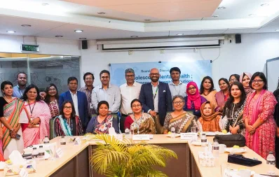ডেভলপমেন্ট রিসার্চ নেটওয়ার্কের গোলটেবিল/ঢাকা ট্রিবিউন