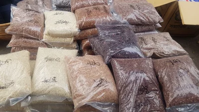 হাটে ওঠা নিরাপদ খাদ্যপণ্য/ঢাকা ট্রিবিউন
