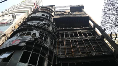 আগুনে ক্ষতিগ্রস্ত বেইলি রোডের গ্রিন কোজি ভবন (১ মার্চ, ২০২৪)/মাহমুদ হোসেন অপু/ঢাকা ট্রিবিউন
