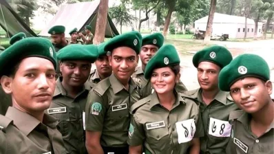 সহকর্মীদের সঙ্গেও মিলির সম্পর্ক বন্ধুসুলভ/ঢাকা ট্রিবিউন