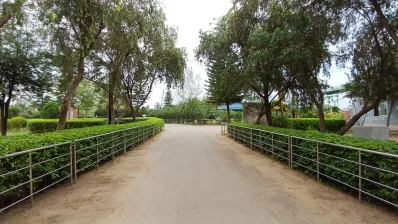 রমজানের শেষ সাত দিন ধরে বিনোদন কেন্দ্রগুলো ব্যবহার উপযোগী হিসেবে আগের পরিবেশ ফিরিয়ে এনেছে কর্তৃপক্ষ/ঢাকা ট্রিবিউন