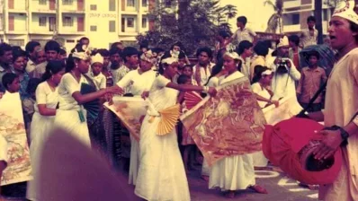 যশোরে আয়োজিত প্রথম মঙ্গল শোভাযাত্রায় ছিল নারী-পুরুষ সবার অংশগ্রহণ/শিল্পী দুলুর সৌজন্যে