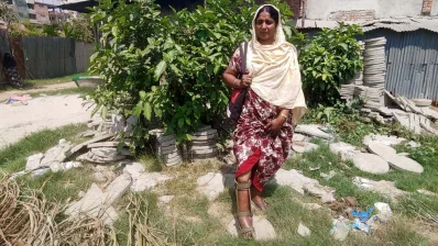 রানা প্লাজা ধসের ক্ষত বয়ে নিয়ে বেড়াচ্ছেন শ্রমিক তাসলিমা/ঢাকা ট্রিবিউন