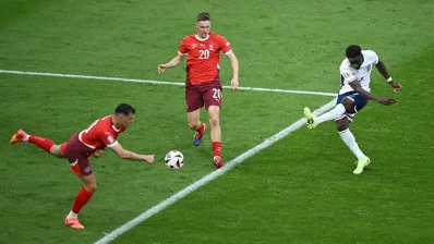 তৃতীয় কোয়ার্টার-ফাইনালে নির্ধারিত ও অতিরিক্ত সময়ের খেলা শেষ হয় ১-১ সমতায়/সংগৃহীত