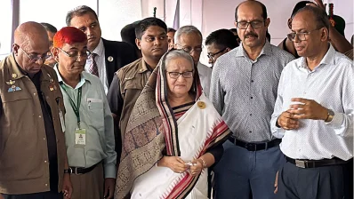 মেট্রোরেলের মিরপুর-১০ স্টেশনের ধ্বংসলীলা দেখে অশ্রু সংবরণ করতে পারলেন না প্রধানমন্ত্রী শেখ হাসিনা/পিএমও