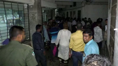 ফায়ার সার্ভিস আসার আগেই আগুন নিভিয়ে ফেলেন কর্মচারীরা/ঢাকা ট্রিবিউন