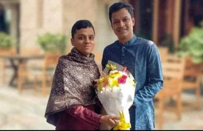 ছাত্রলীগ নেতা তানভীর হাসান সৈকতের সঙ্গে এস এম ফরহাদ/ফাইল ছবি/সংগৃহীত