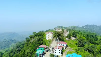 মেঘের রাজ্য খ্যাত সাজেক ভ্যালিতে বেড়াতে গিয়ে আটকা পড়েন প্রায় দেড় হাজার পর্যটক/সংগৃহীত