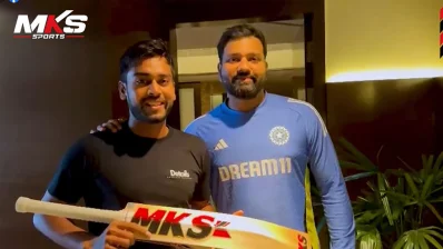 ভারতীয় দলের অধিনায়ক রোহিত শর্মাও এমকেএস স্পোর্টসের তৈরি ব্যাটের প্রশংসা করেছেন/সংগৃহীত