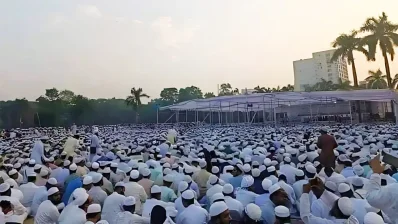 সোহরাওয়ার্দী উদ্যান ও আশপাশের এলাকায় বিপুল সংখ্যায় আলেম&ndash;ওলামা জড়ো হয়েছেন/সংগৃহীত