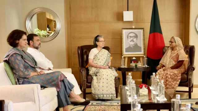 গান্ধী পরিবারের সঙ্গে শেখ হাসিনার সাক্ষাৎ